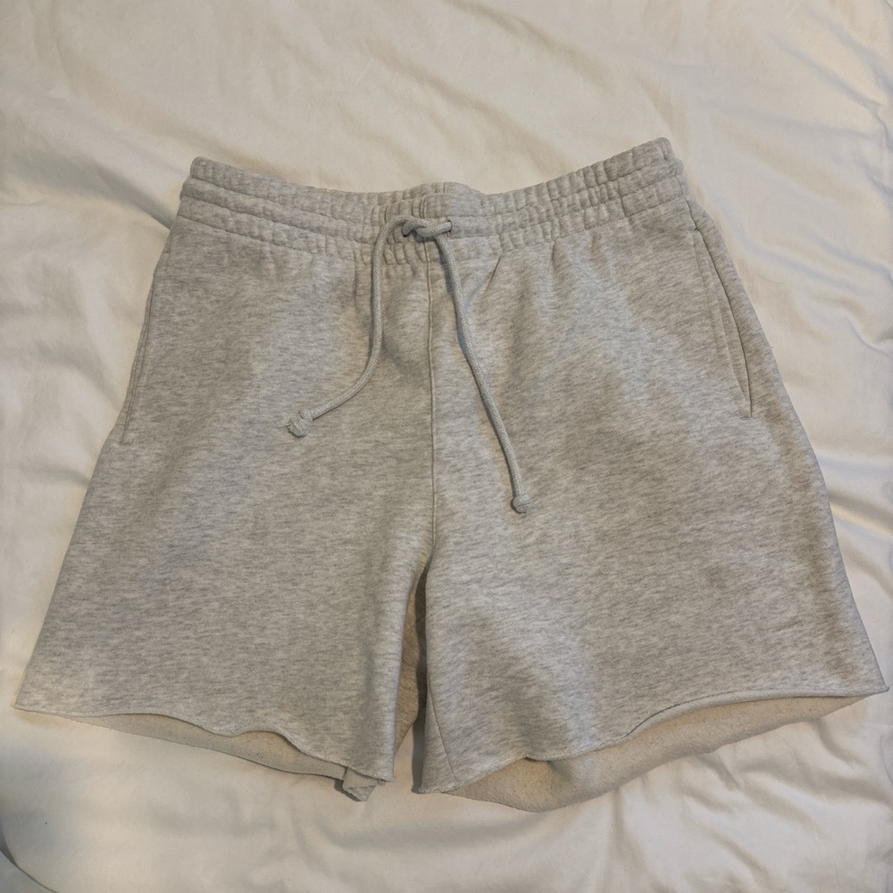 Aritzia sweatshorts